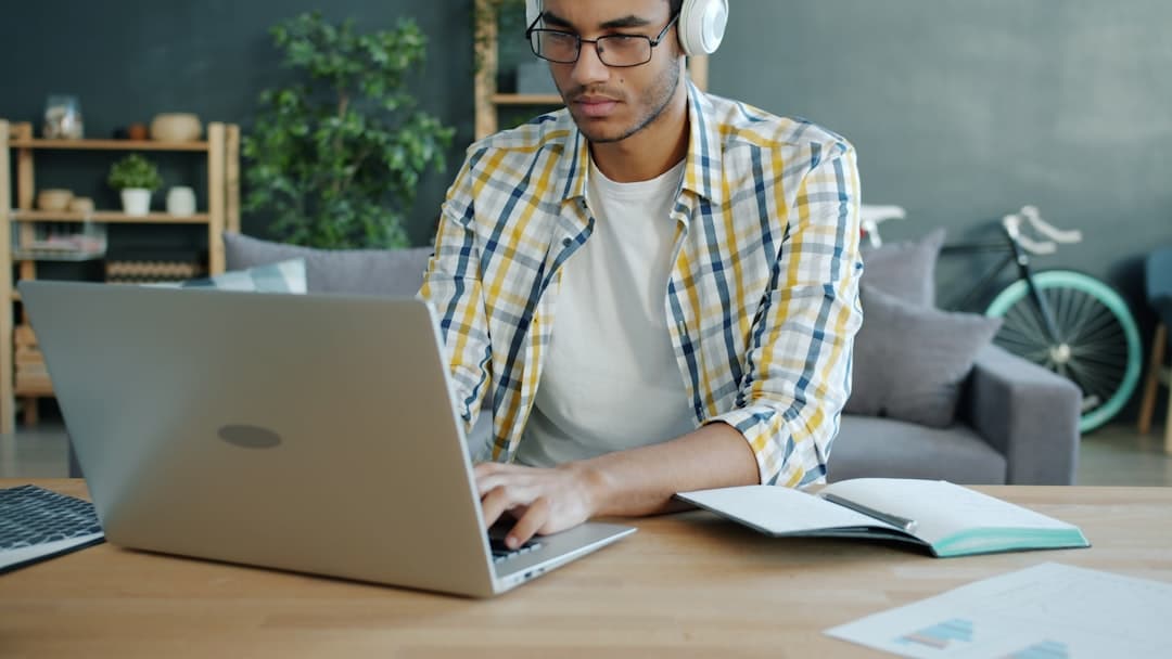 CAF y APL para estudiante extranjero en Burdeos: requisitos, trámites y simulador 2026